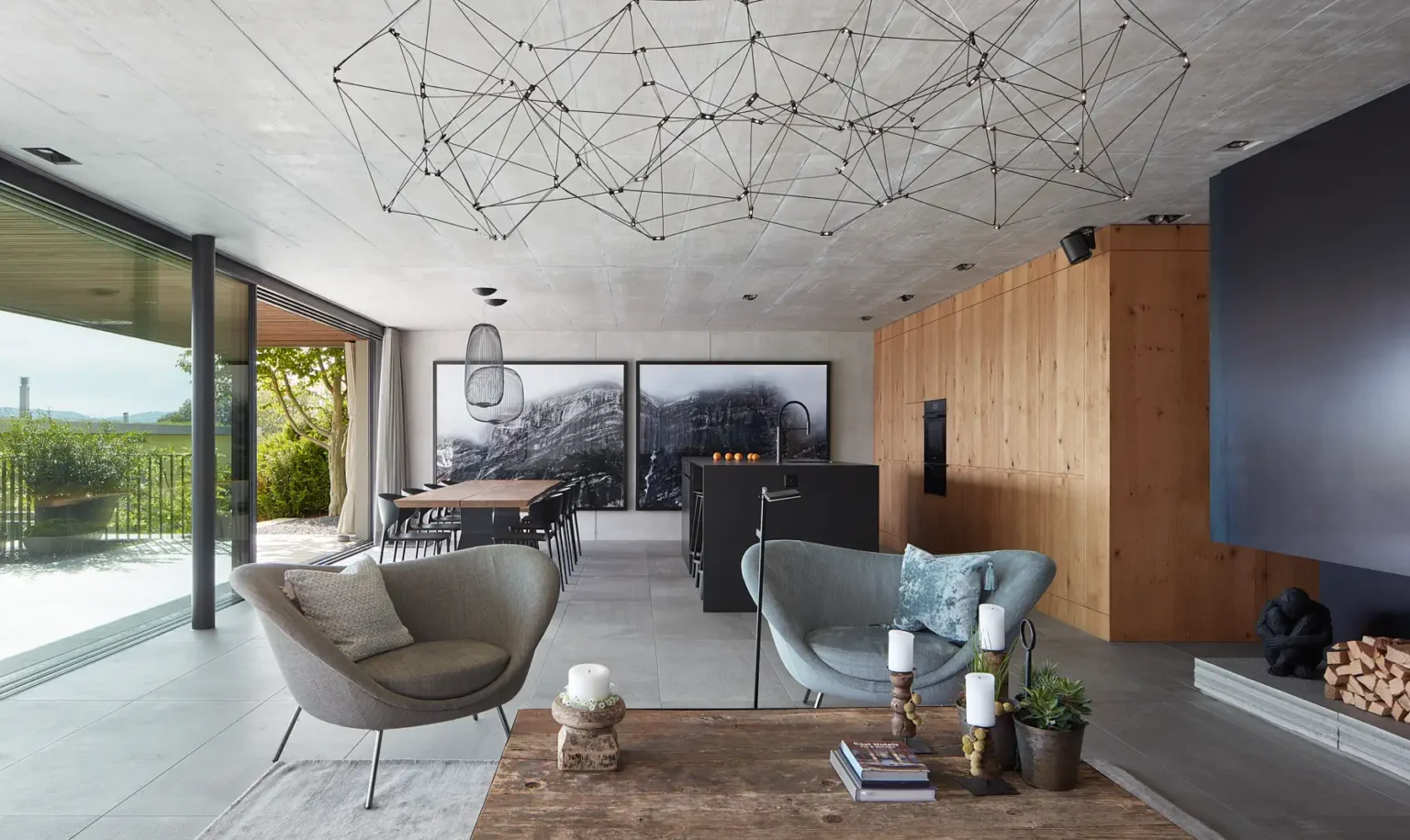 EFH Uetikon Wohnzimmer Küche mit Kamin