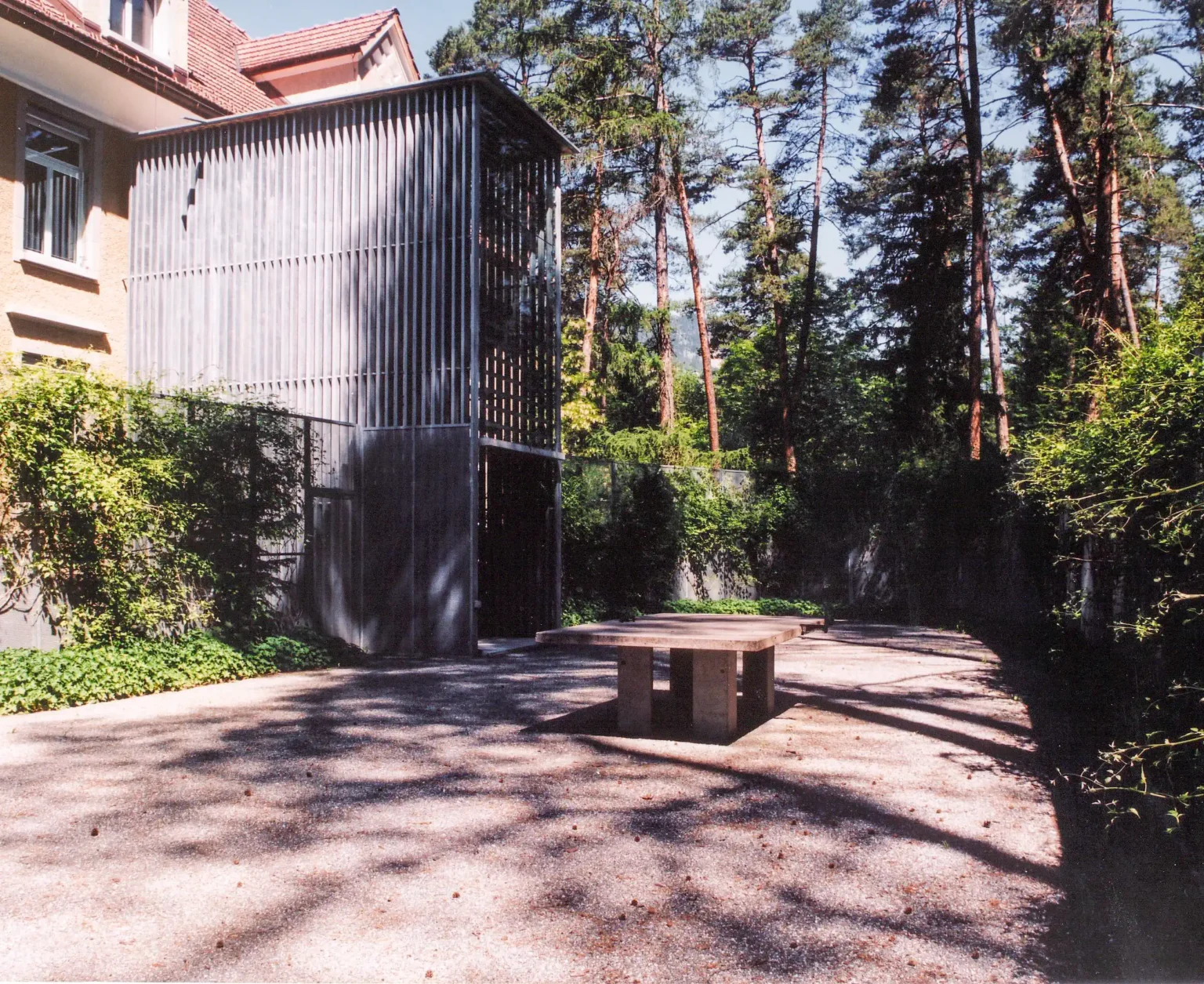 Psychiatrische Klinik Beverin Anbau Treppenhaus aus Holz