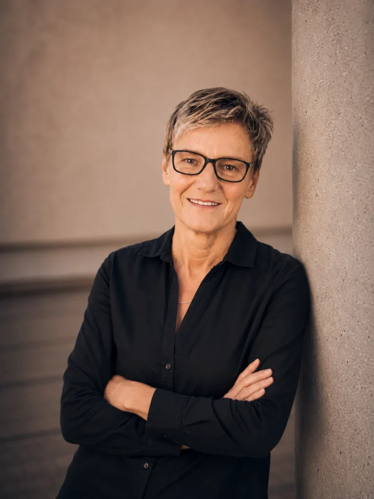 Mitarbeiter Bild von Zeichnerin Klaudia Raschle